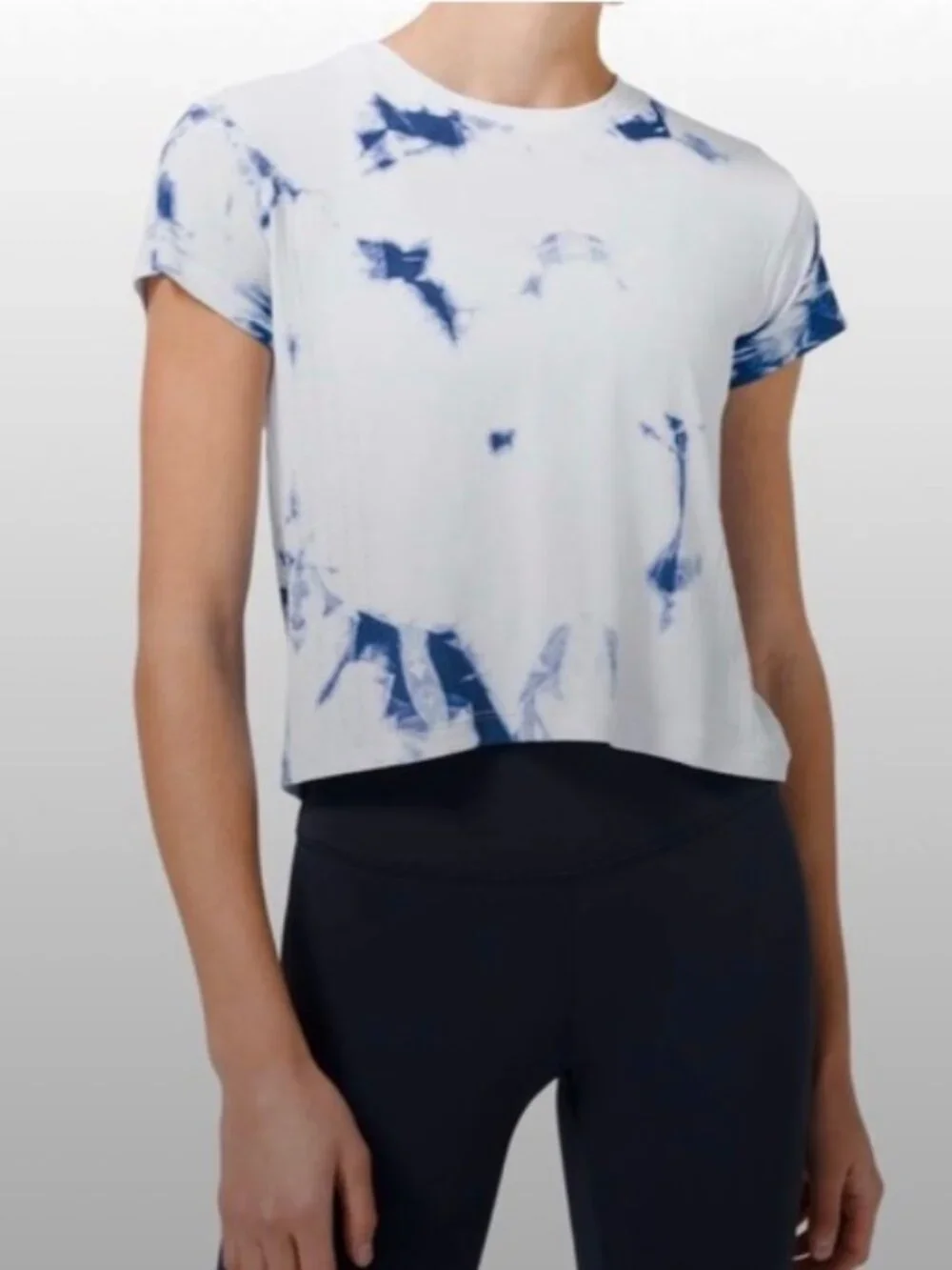 Lululemon 💎 Sz 8 Train to Be Short Sleeve | Shibori